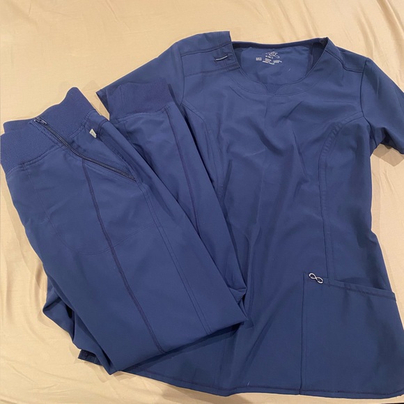 Cherokee Infinity Scrub Set - Picture 5 of 15